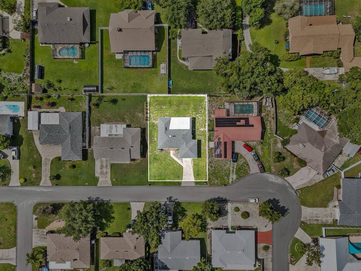 Winter Haven, FL 33884,165 LAGOON RD