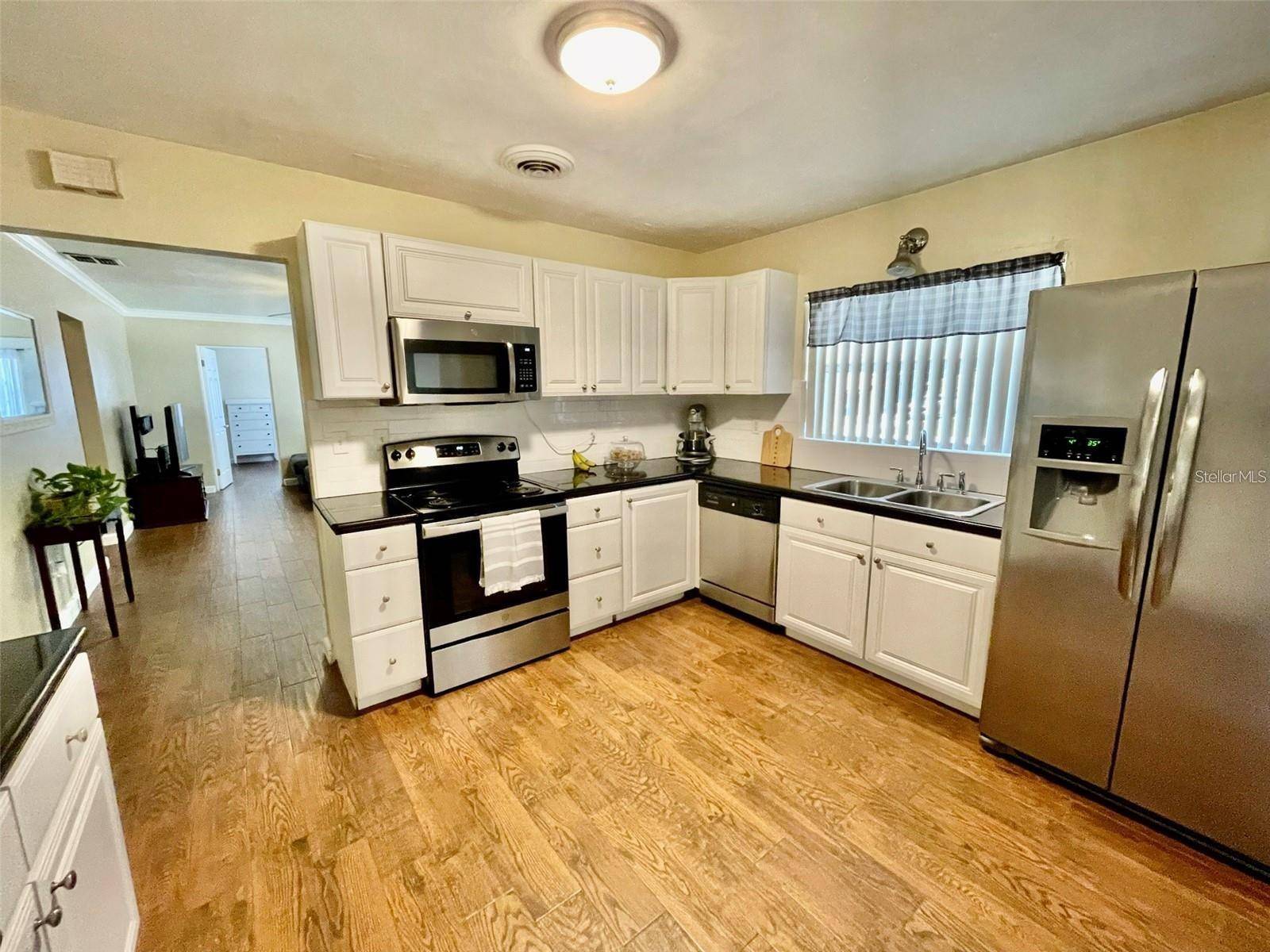 Lake Alfred, FL 33850,550 E THELMA ST