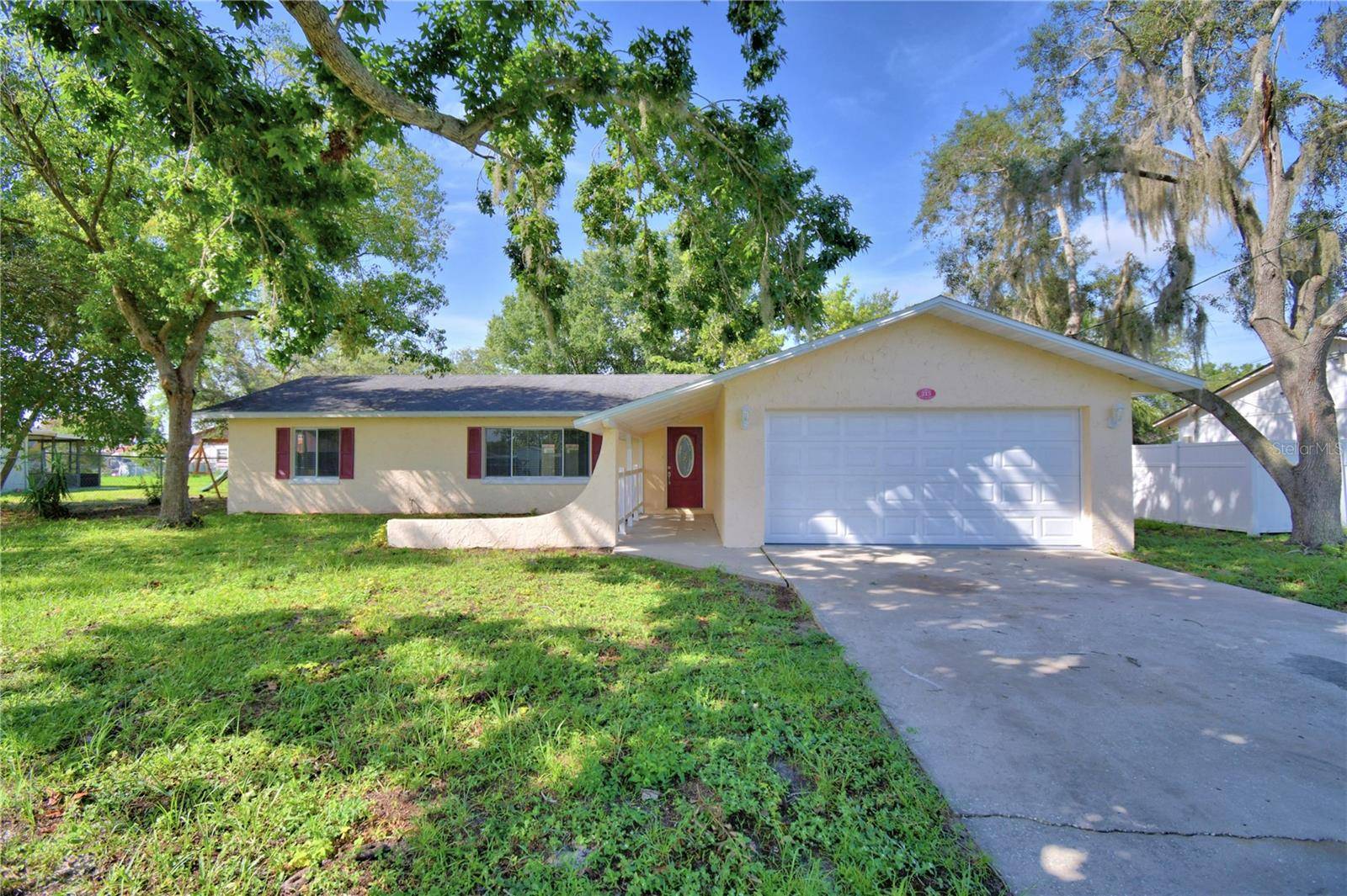 Lake Wales, FL 33859,215 JEFFERSON ST