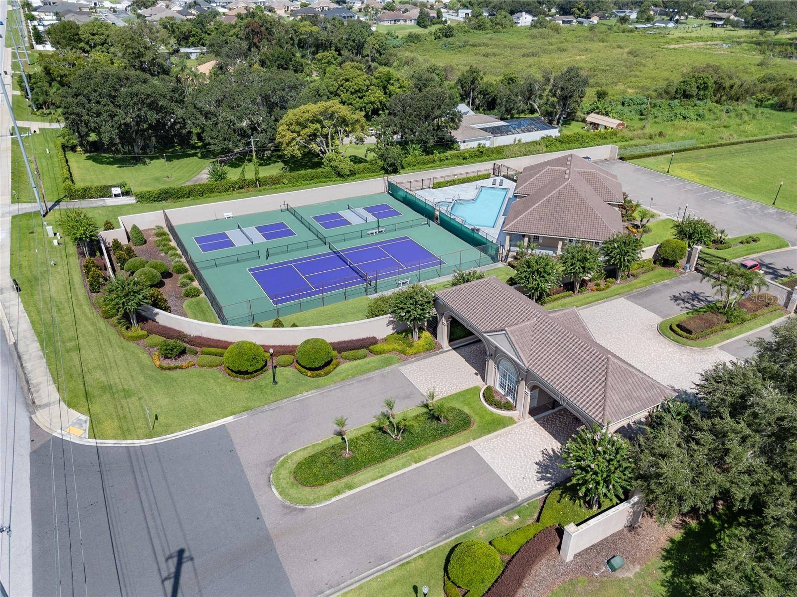 Lakeland, FL 33812,5195 HIGHLANDS LAKEVIEW LOOP