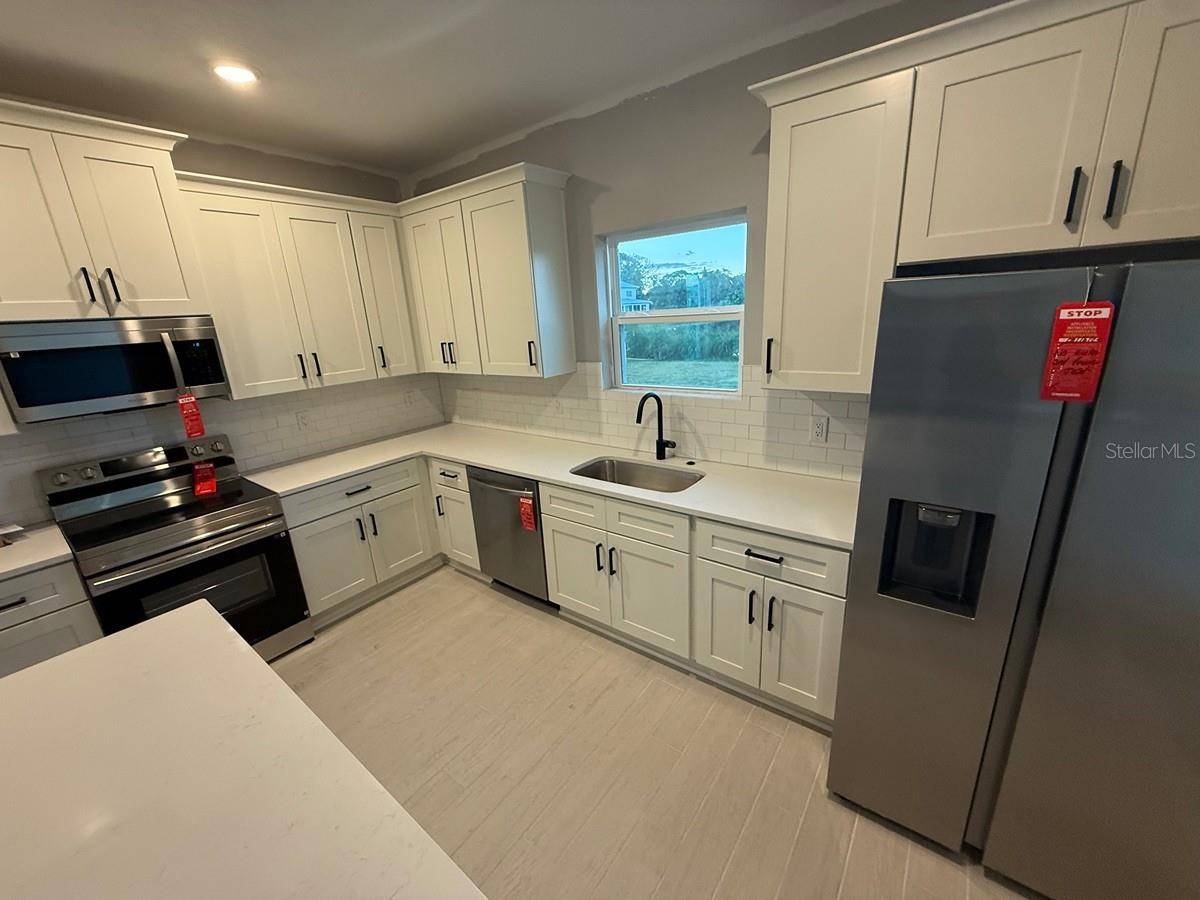 Sebring, FL 33872,6628 SUN N LAKE BLVD