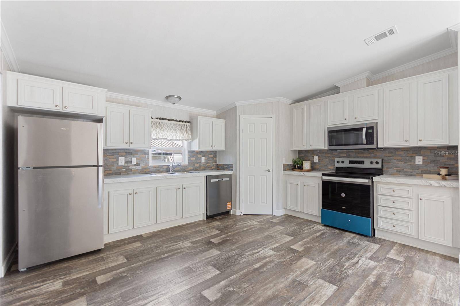 Lake Wales, FL 33859,46 CANDLELIGHT LN