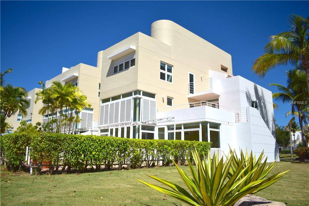 Dorado, PR 00646,93 Villas del Golf GOLF DR