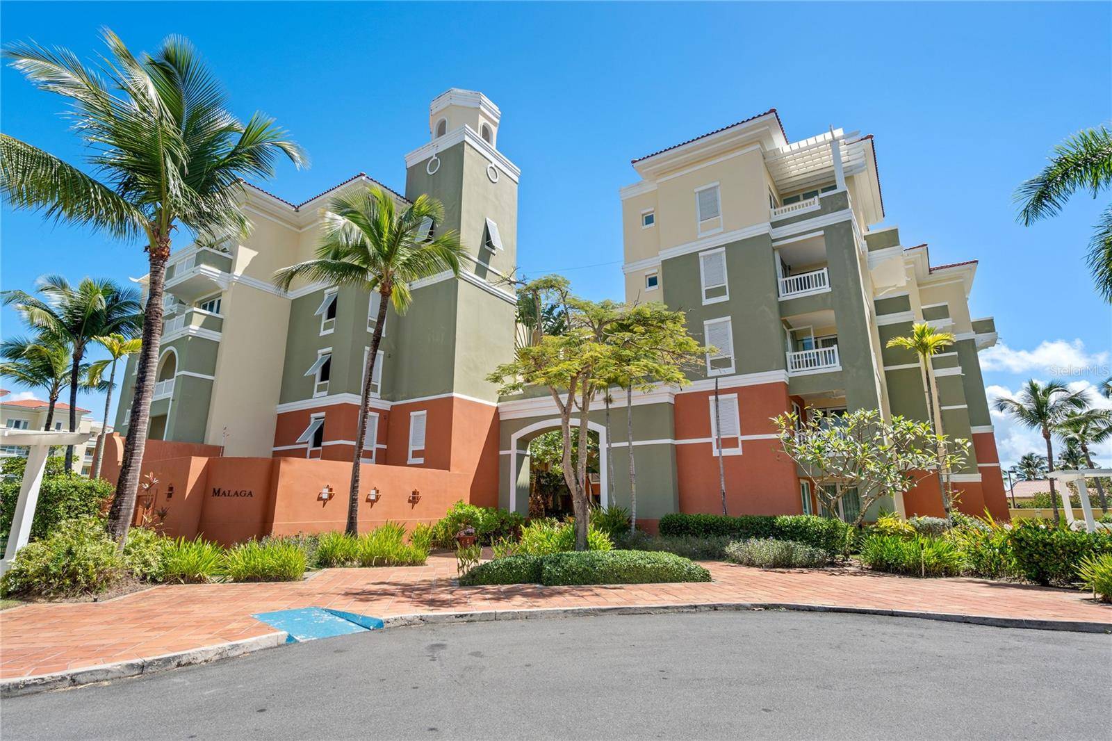 Humacao, PR 00791,100 OCEAN DRIVE #140