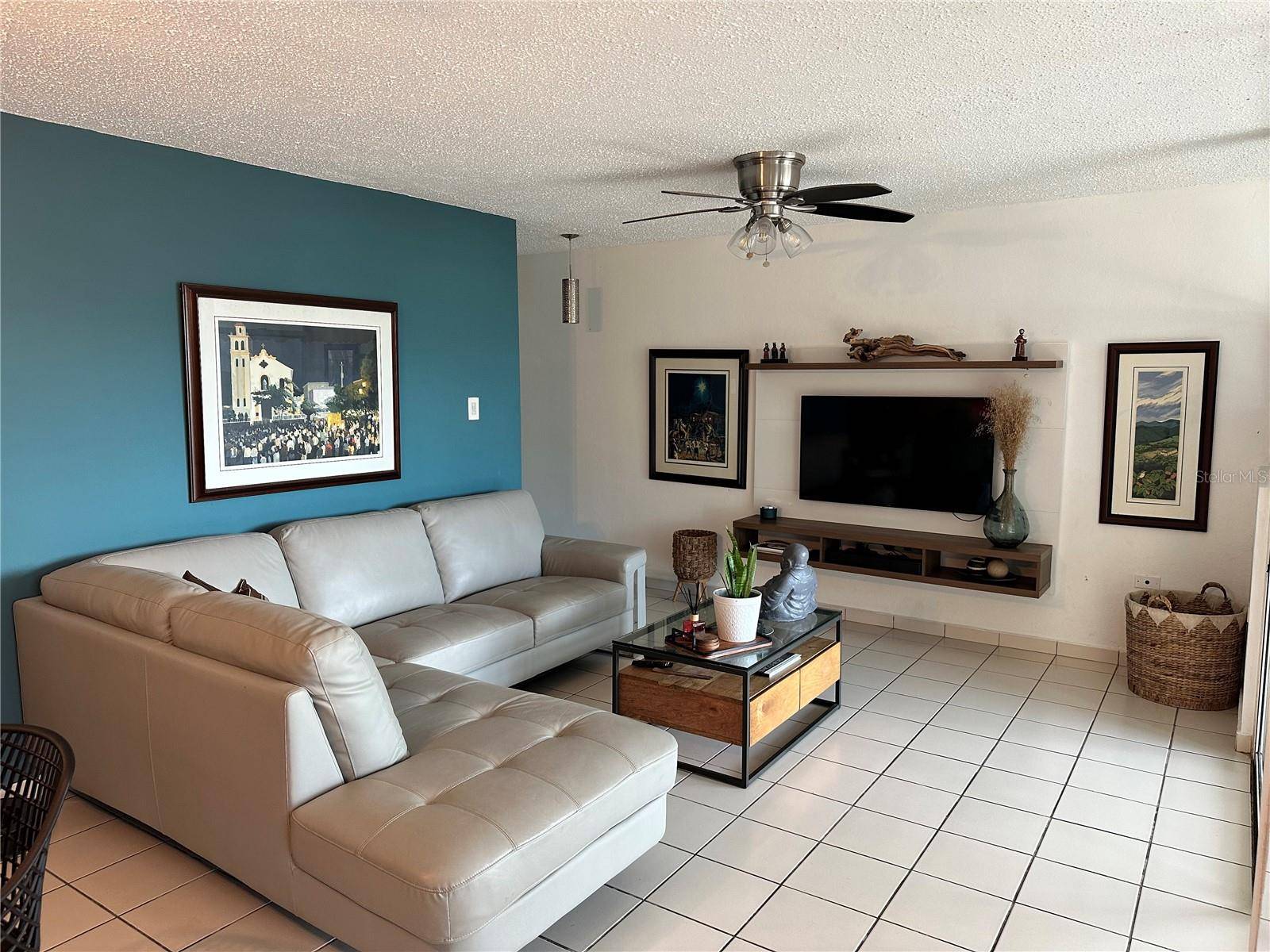 Guaynabo, PR 00969,50 AVENIDA A