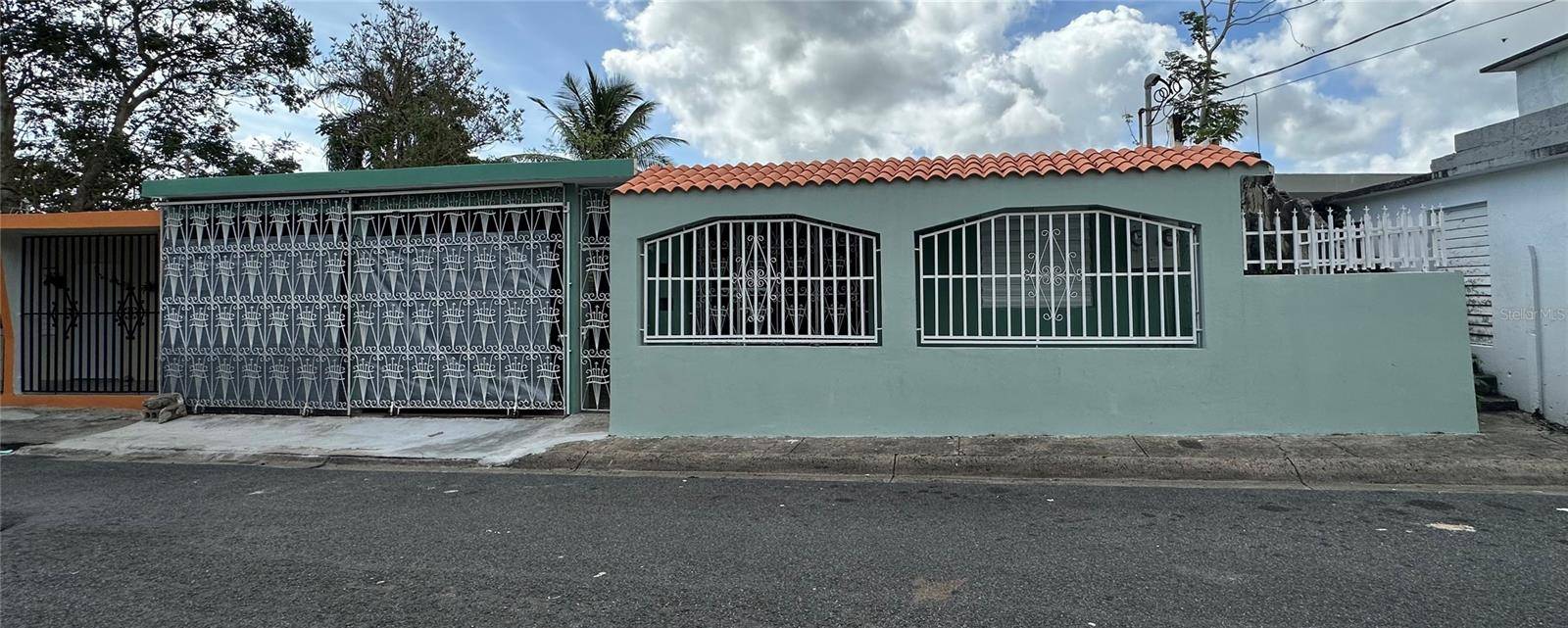 Caguas, PR 00725,535 URB. BUNKER #Costa Rica