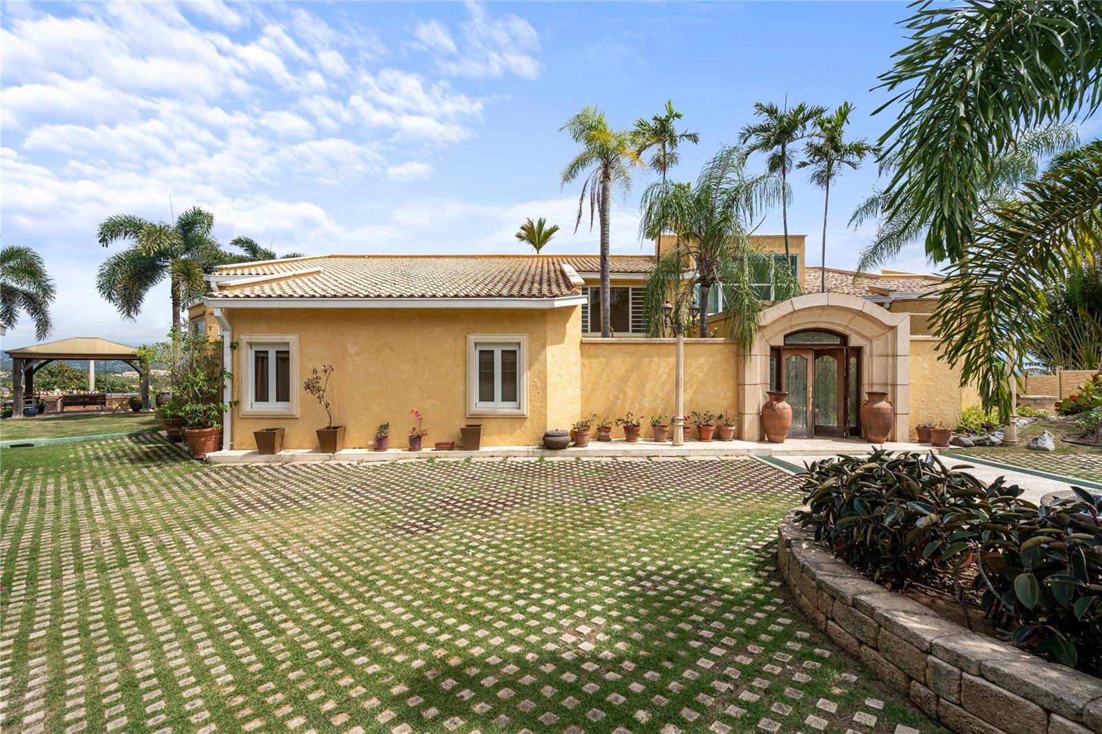 Humacao, PR 00791,10 RIDGETOP