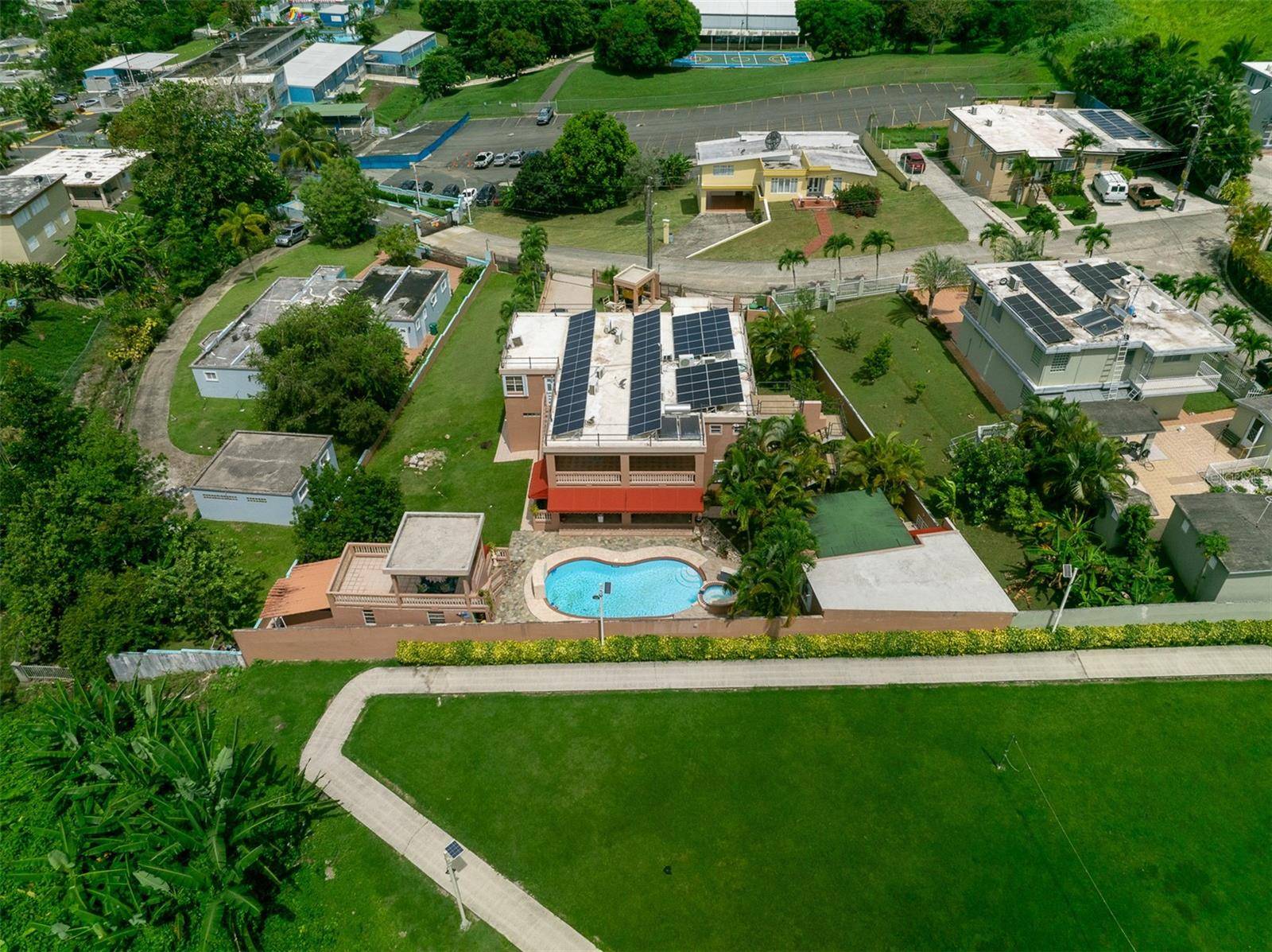 Cayey, PR 00736,17 CALLE LADERAS #17