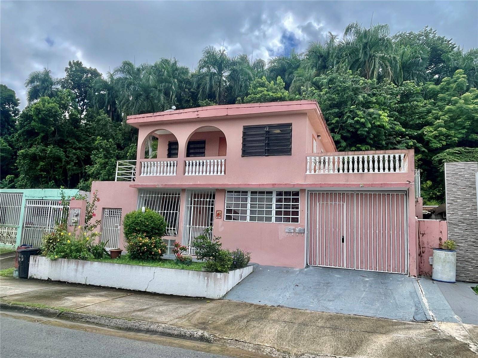 Bayamon, PR 00956,EI-02 SANTA JUANITA ST #EI-02