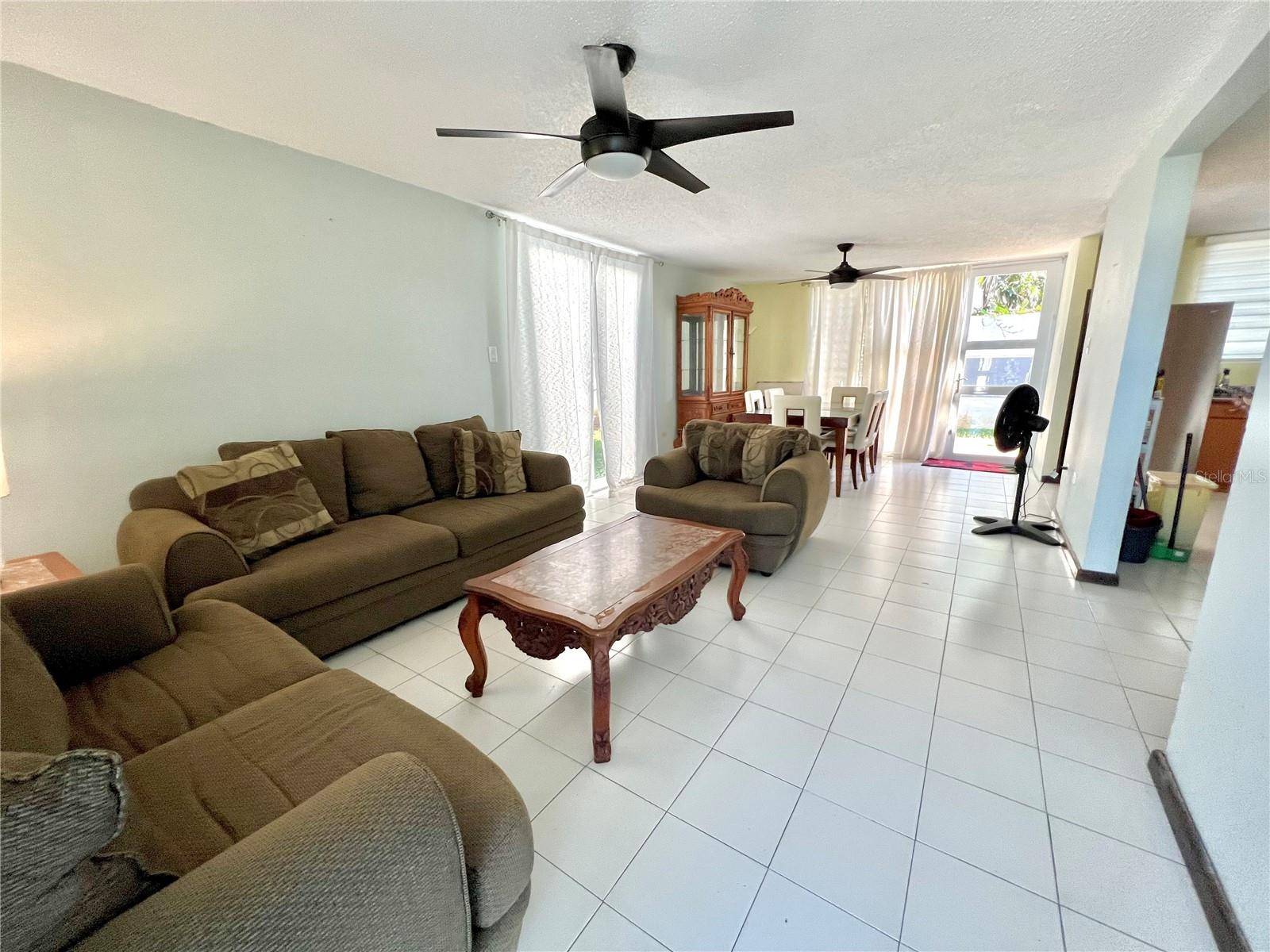 Toa Baja, PR 00949,Calle 5 H-1 CHALETS EL NARANJAL