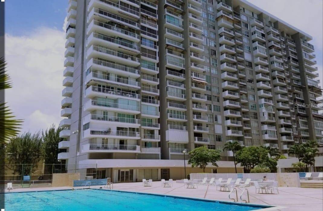 Carolina, PR 00979,37 AVE ISLA VERDE #815