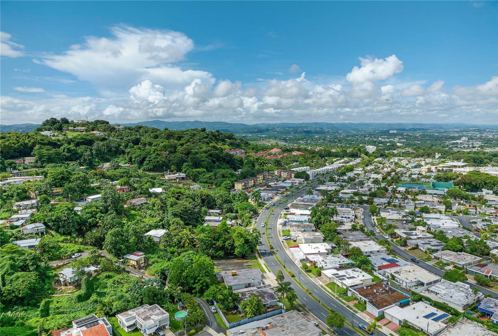 Guaynabo, PR 00969,1-2-3 SANTA ANA AVE