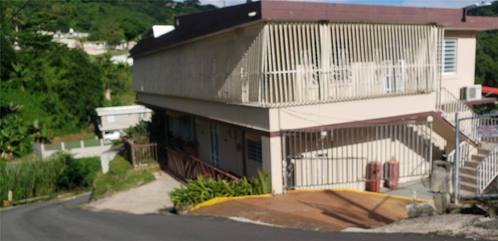 Naranjito, PR 00719,152 KM 16.8 SECTOR EL BRONCO