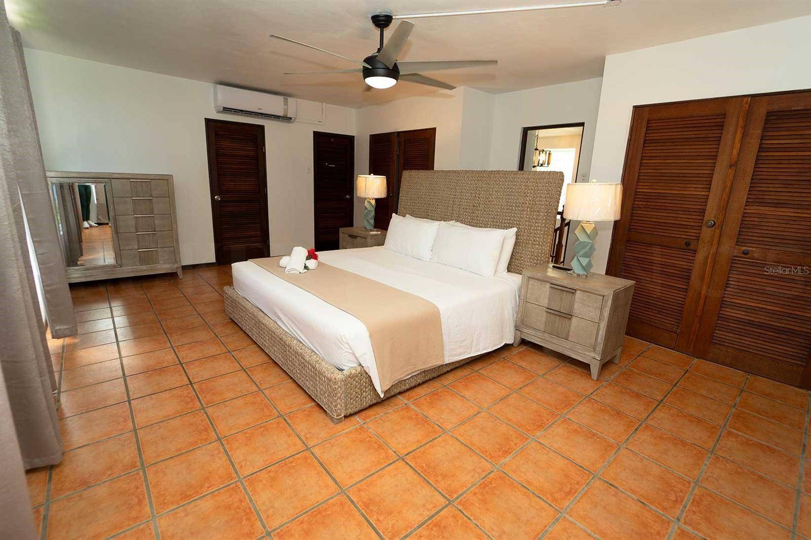 Rincon, PR 00677,413 Rd VISTA LINDA ST
