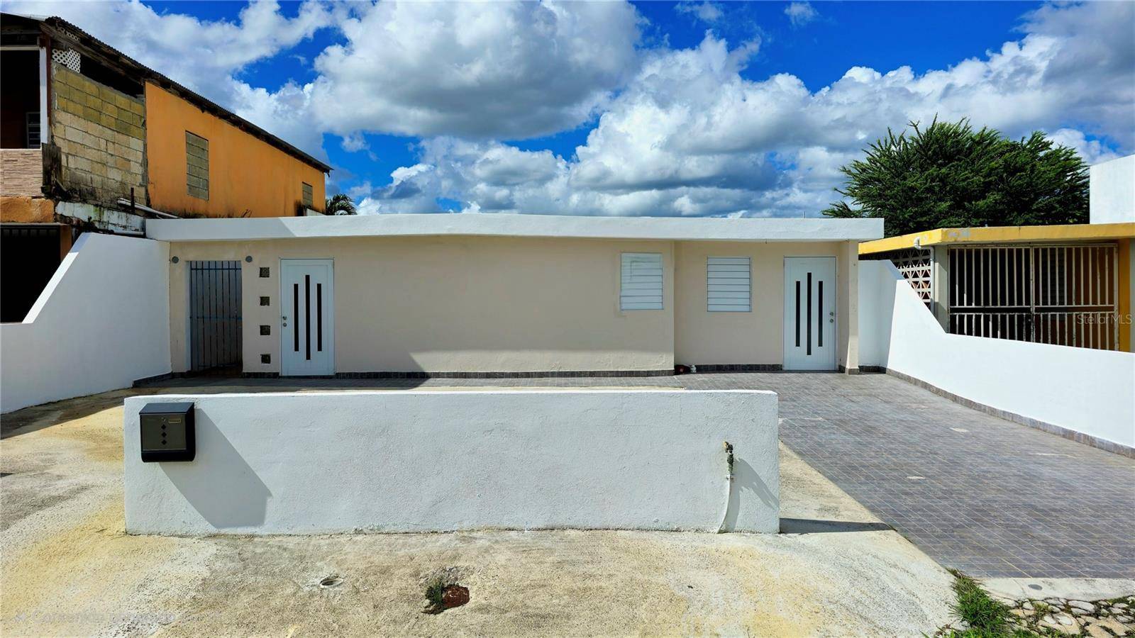 Vega Baja, PR 00693,2 URB. BRASILIA #C27