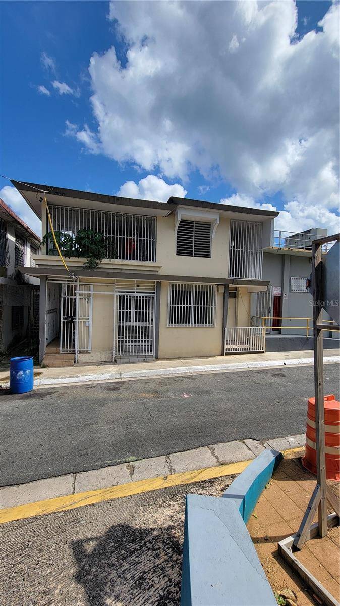 Vega Alta, PR 00692,3 CALLE LAUREANO VEGA