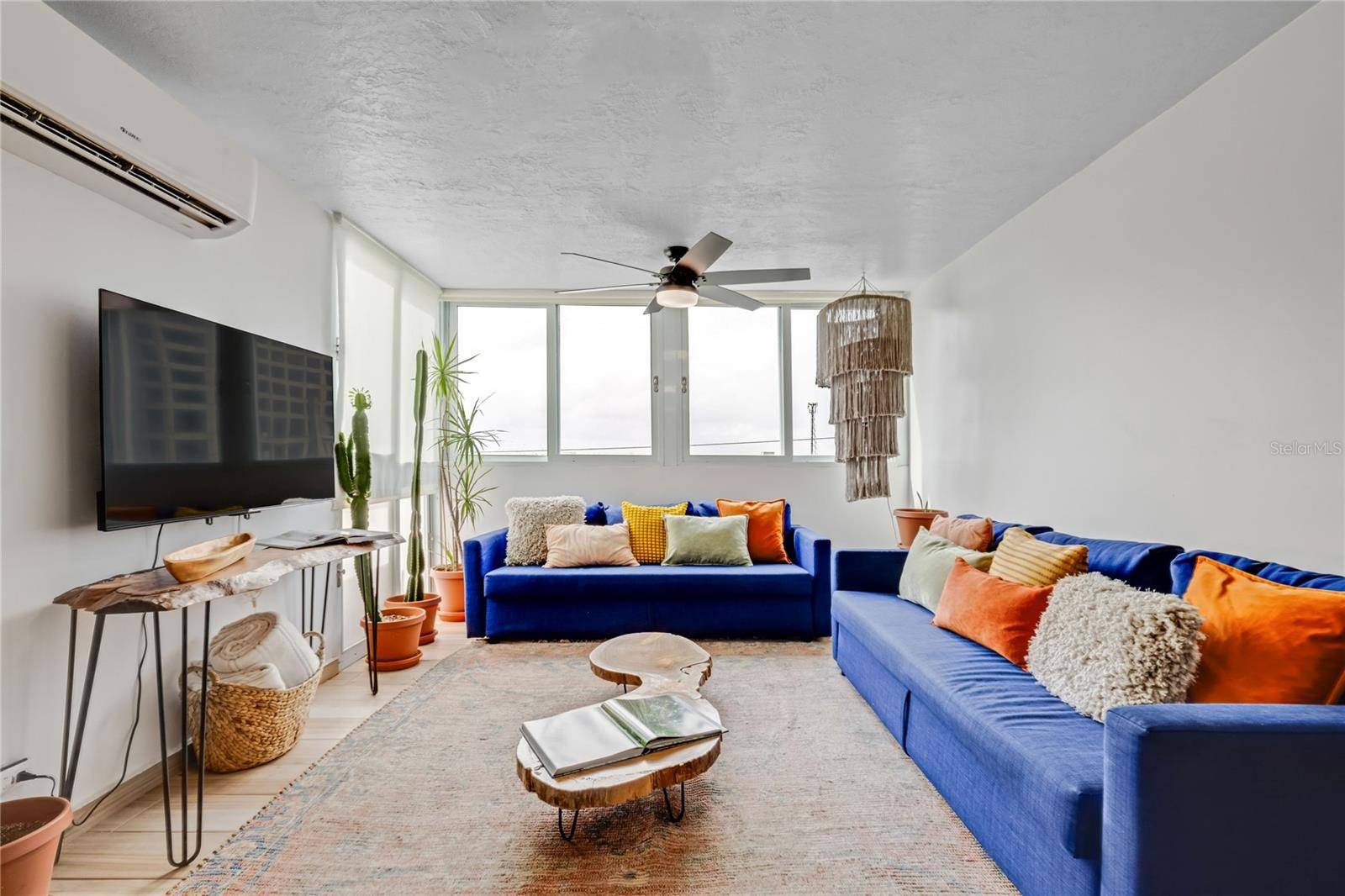 Carolina, PR 00983,C2G6 Avenida Pontezuela PR-190 #1