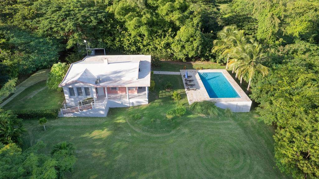 Vieques, PR 00765,1 BO. PILON