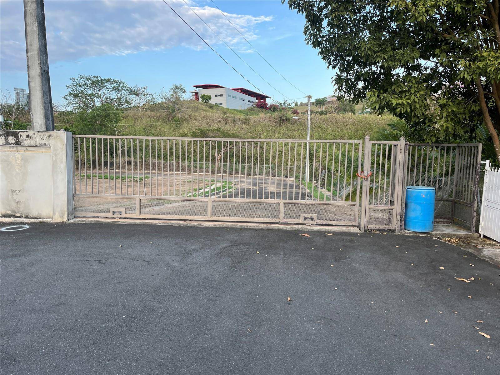 Yabucoa, PR 00767,CARR. 906 KM 1.3 SEC. LA COMUNA SOLAR #19
