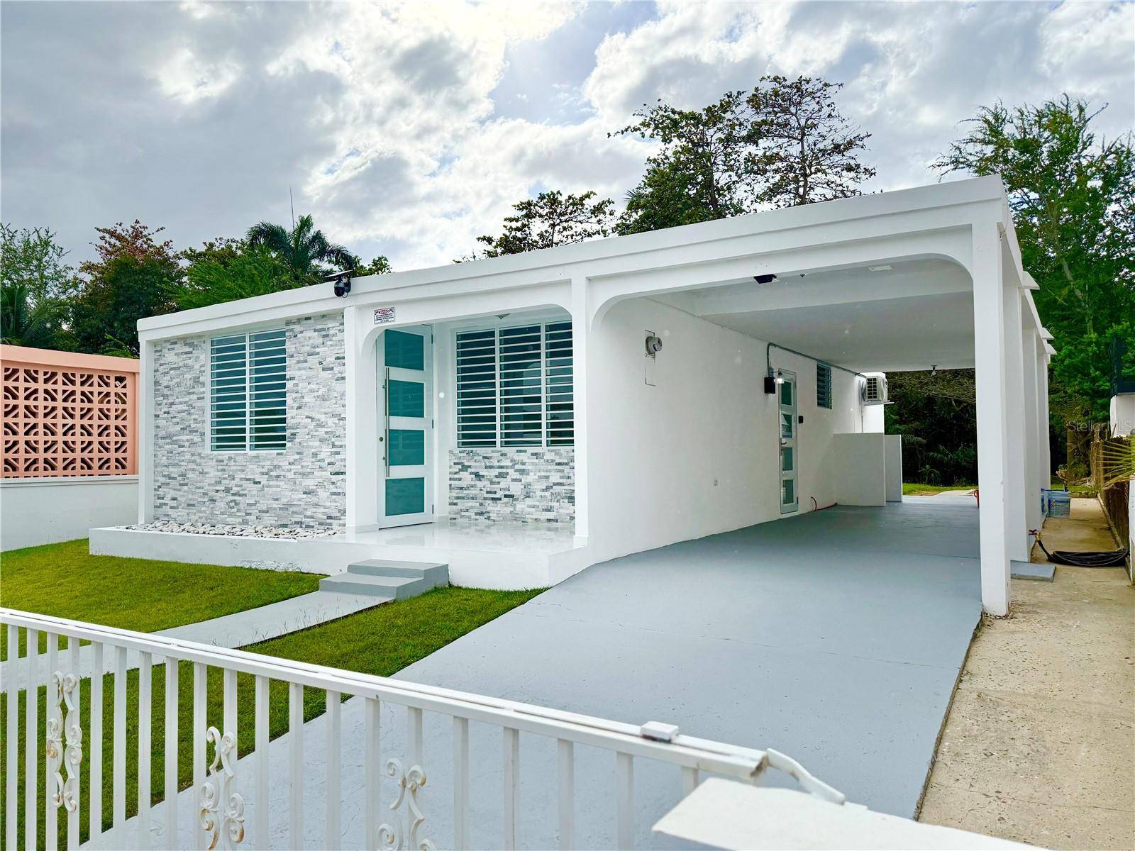 Aguadilla, PR 00603,2 B-5 CALLE LIRIO, URB. VICTORIA