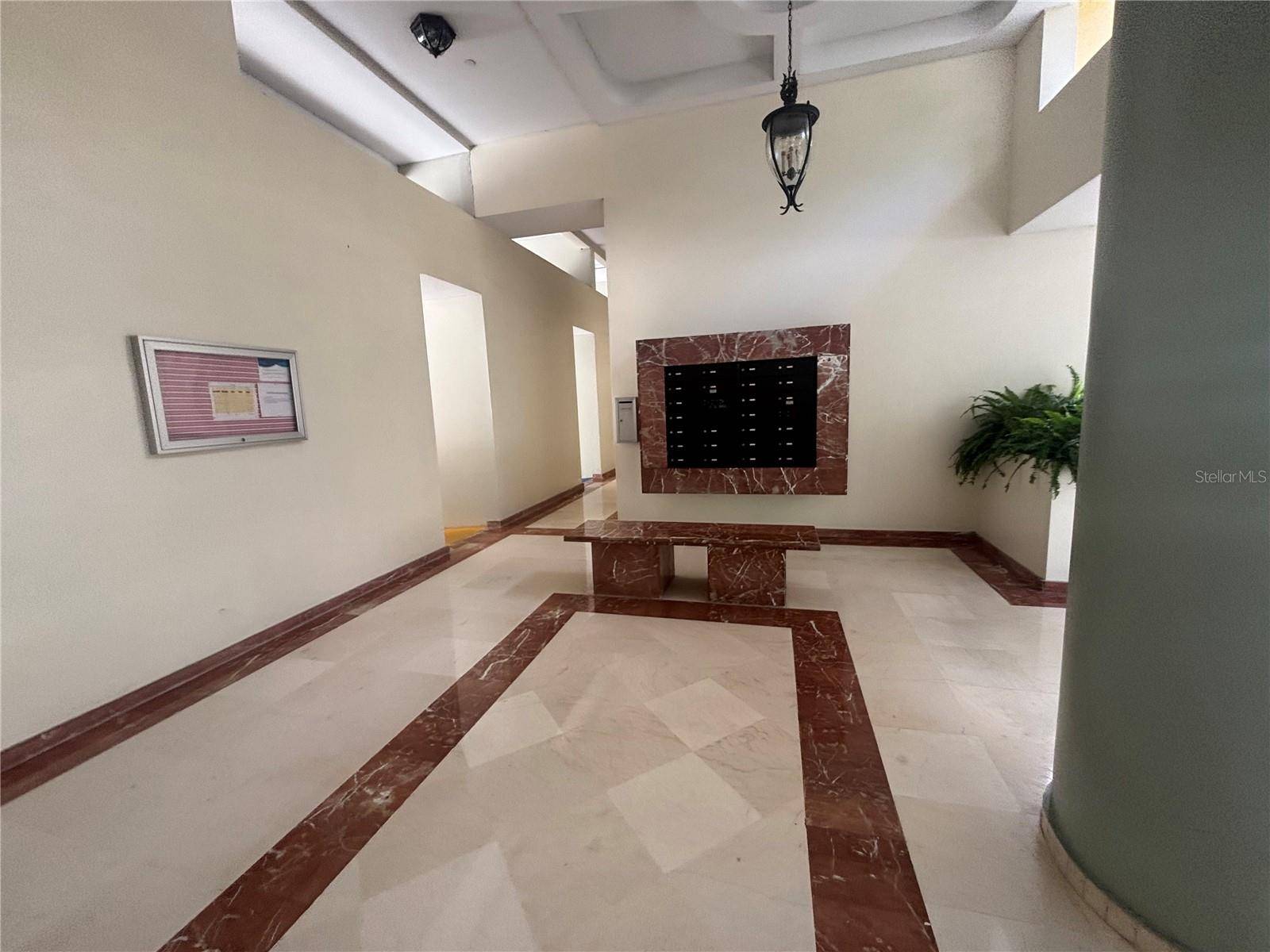 Guaynabo, PR 00968,J8 AVE SAN PATRICIO #2D
