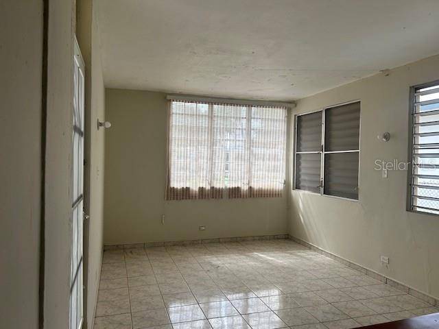 Bayamon, PR 00956,24 ROBLE #4F