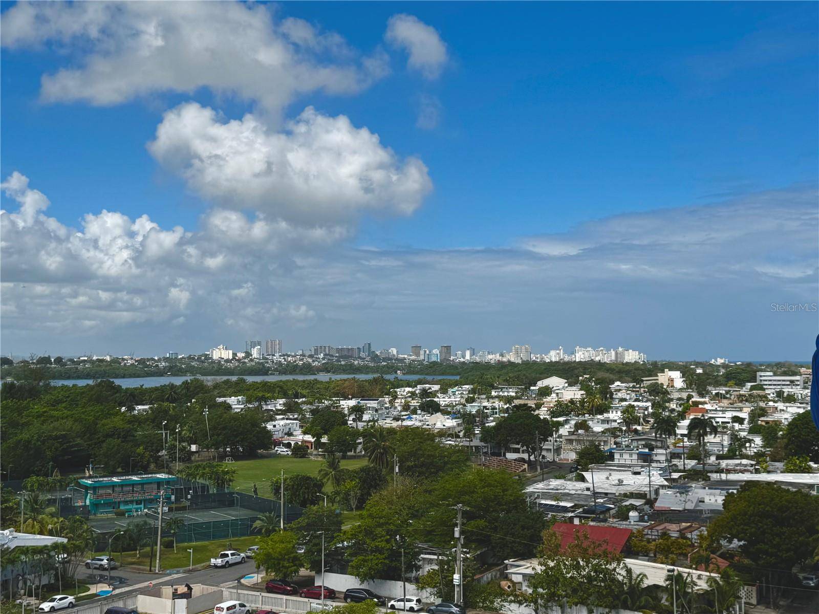 Carolina, PR 00979,5801 CALLE HERMANOS RODRIGUEZ EMA #1102