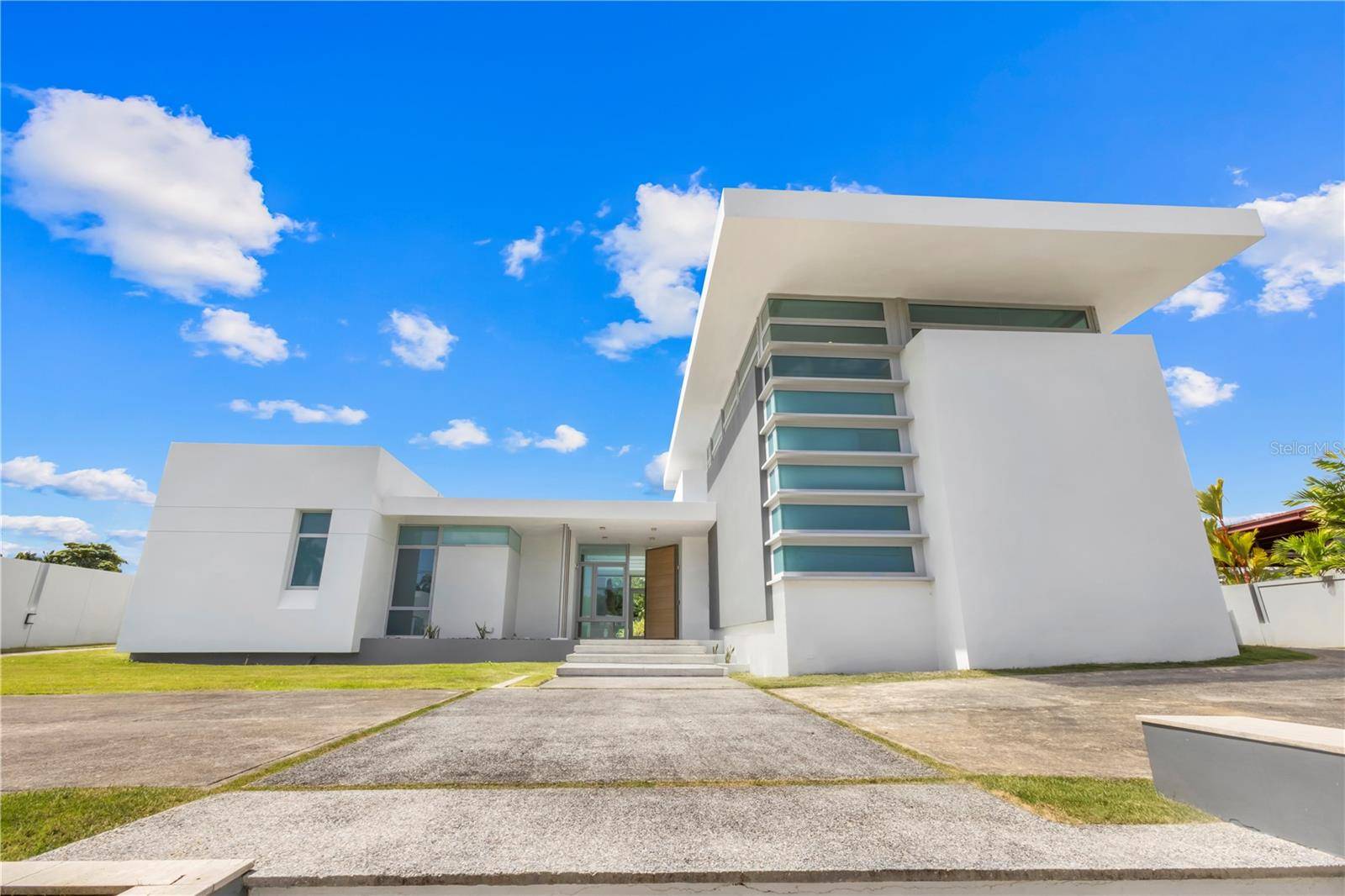 San Juan, PR 00927,160 MIMOSA STREET