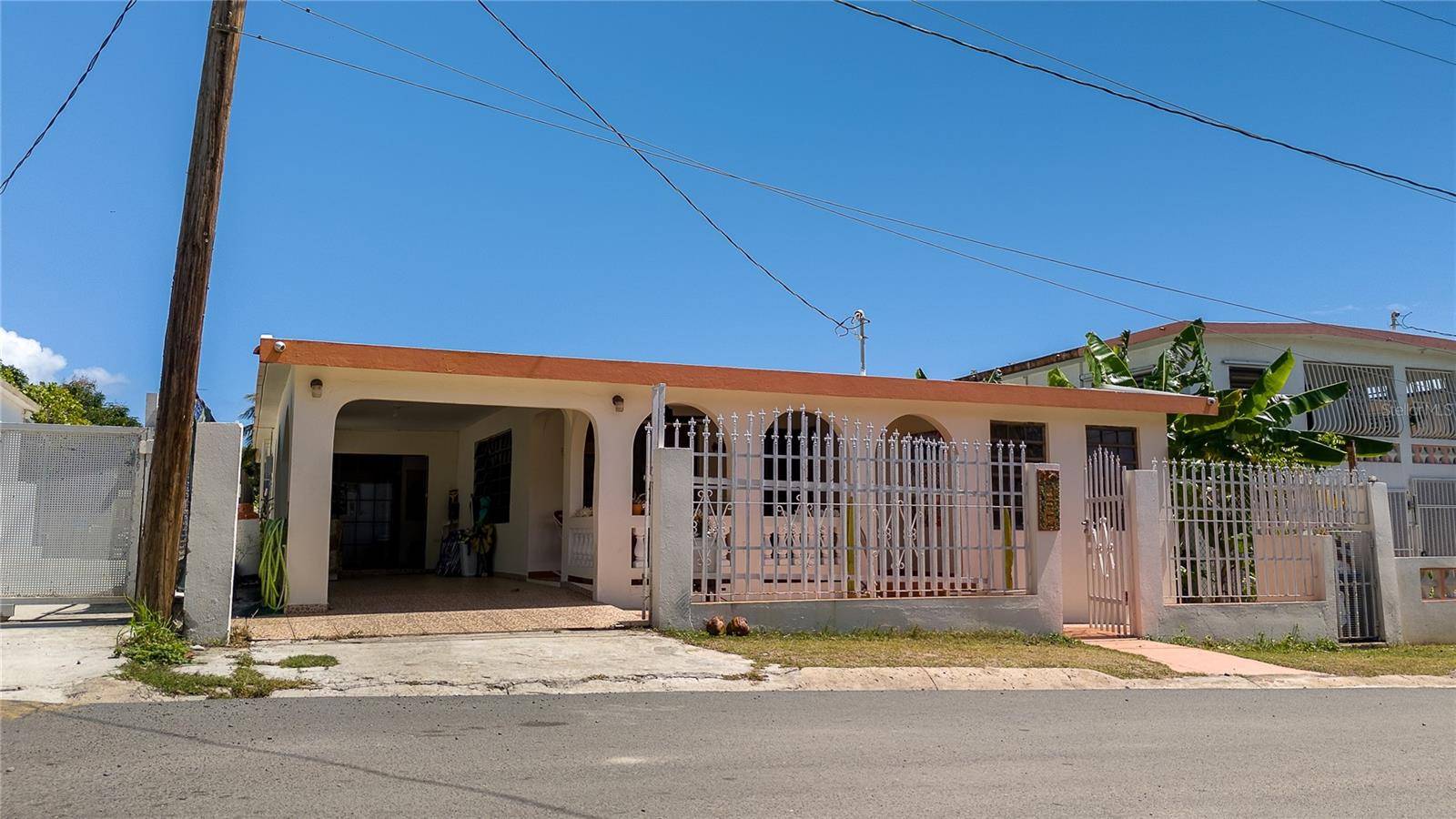 Vieques, PR 00765,320 TINTILLOS