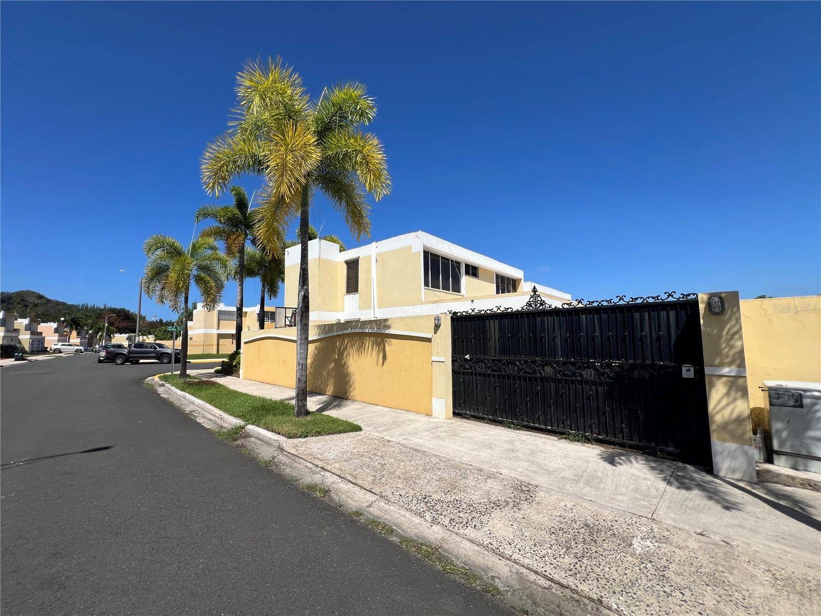 Bayamon, PR 00959,E 18 CALLE DIANA PARQUE DEL SOL
