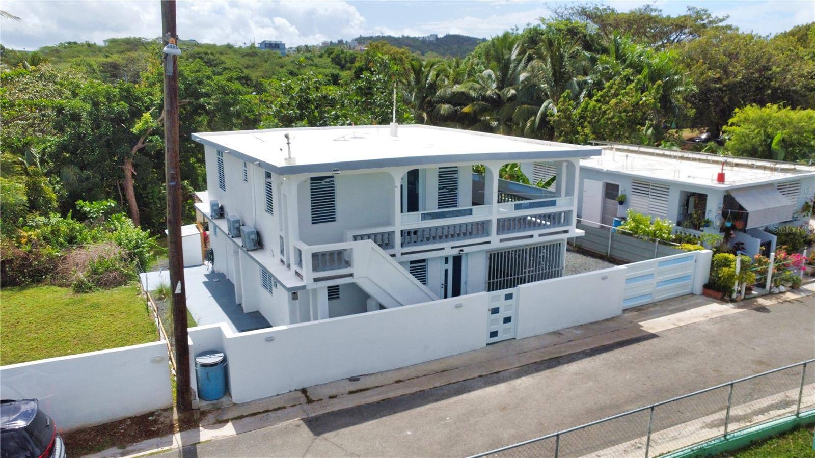 Vieques, PR 00765,196 N SANTA MARIA COMM #196