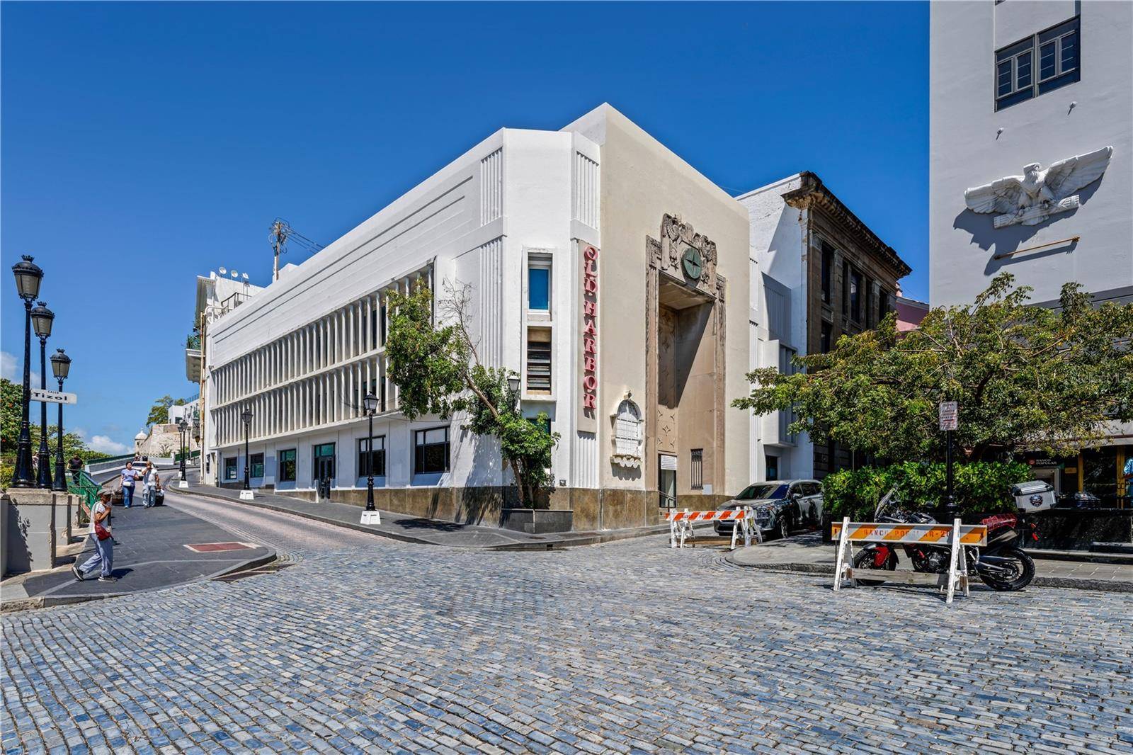 San Juan, PR 00901,201-202 TIZOL ST