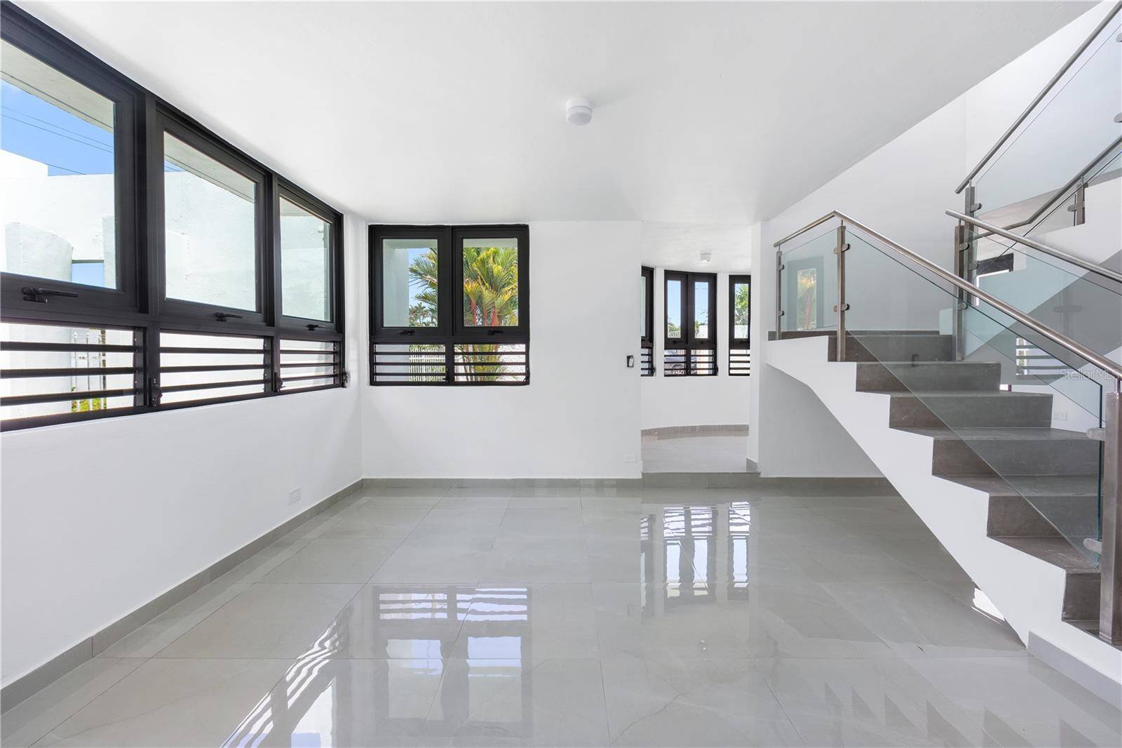 Guaynabo, PR 00966,TINTILLO TINTILLO