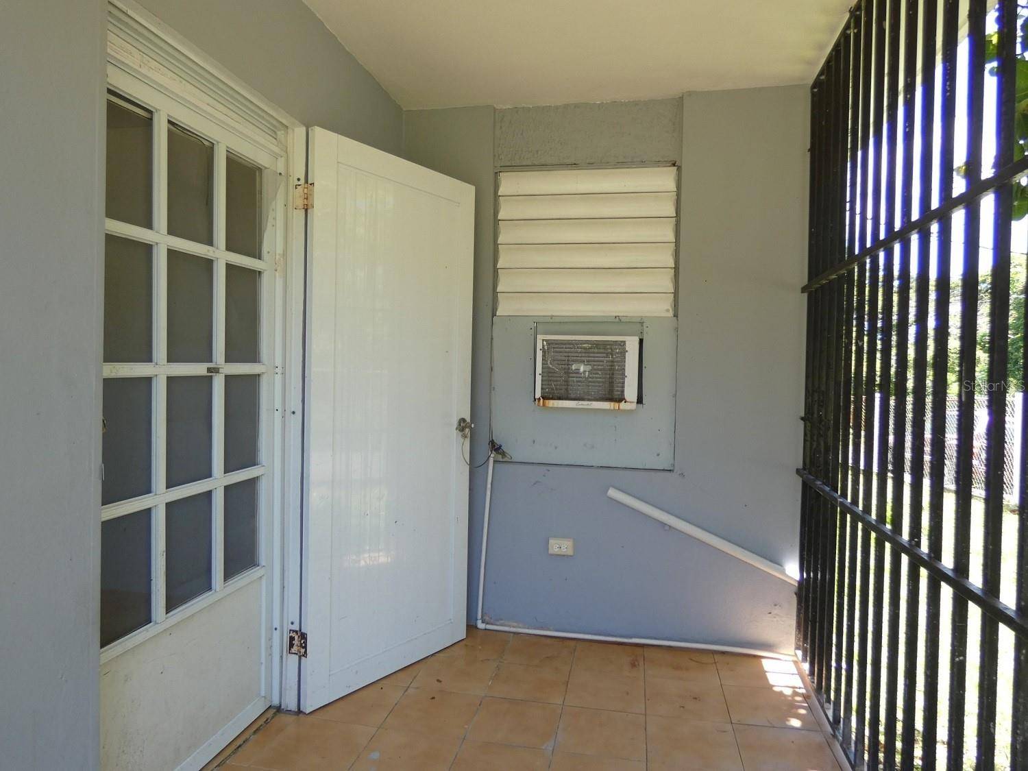 Vieques, PR 00765,N-16 CALLE 8