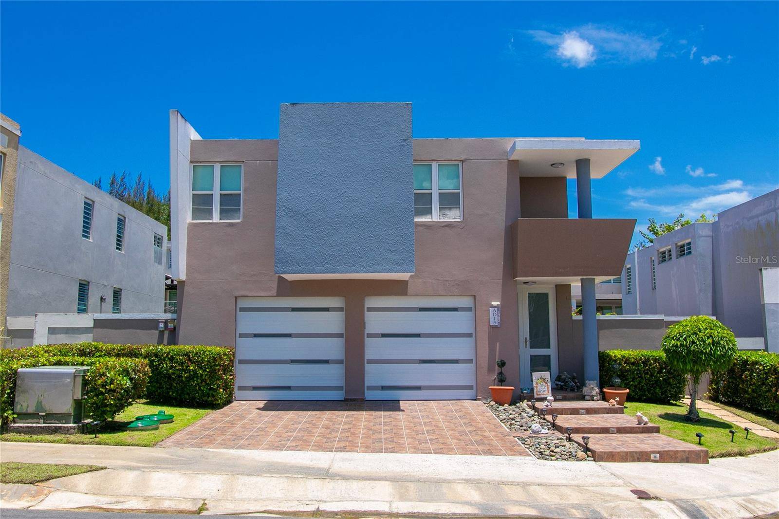 Toa Alta, PR 00953,AD-15 CALLE AGUAS CLARAS #AD-15