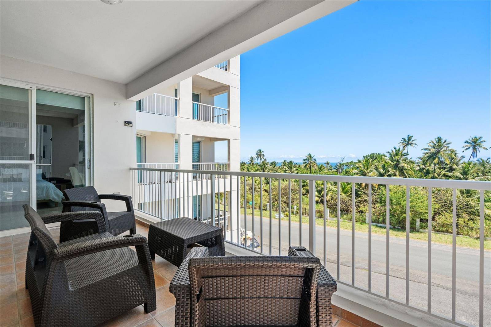 Vega Alta, PR 00692,Calle Olivine TREASURE POINT CONDOMINIUM #444