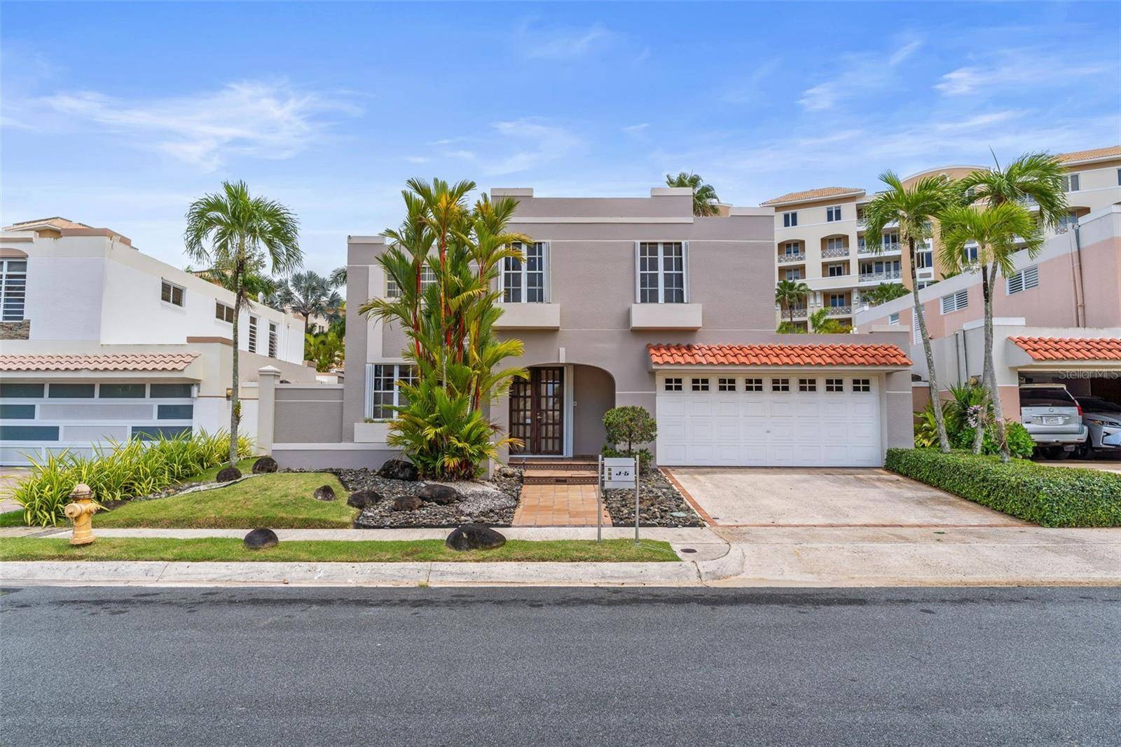 Guaynabo, PR 00969,Urb Estancias Reales DUKE KENT #J5