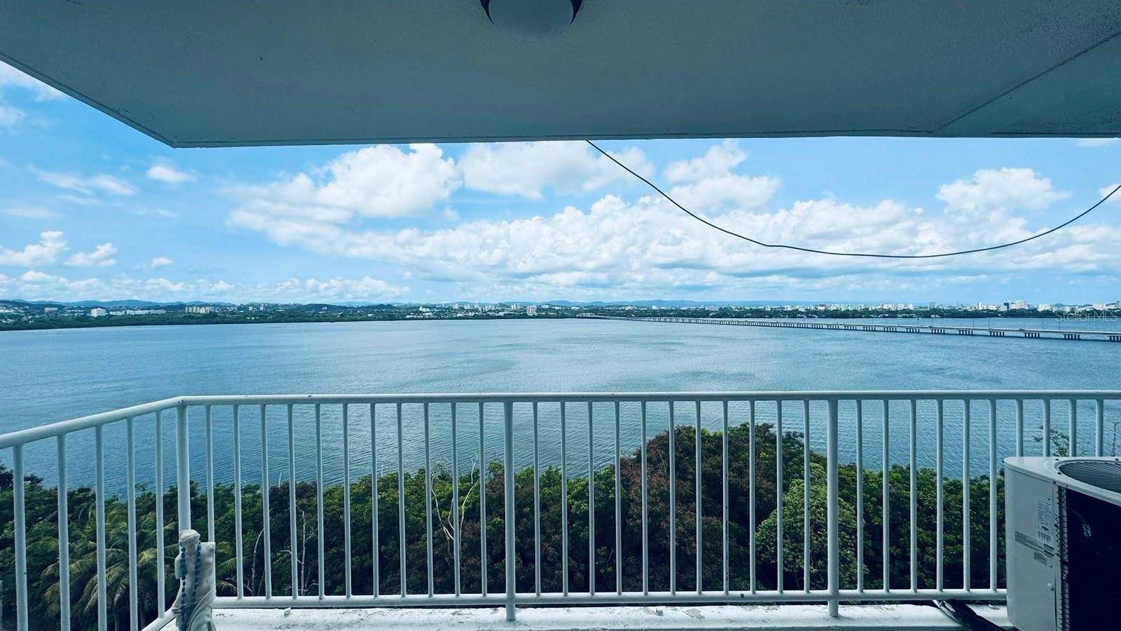 Isla Verde, PR 00979,#33 AVE LAGUNA #27 COND. LAGOMAR #PH-P