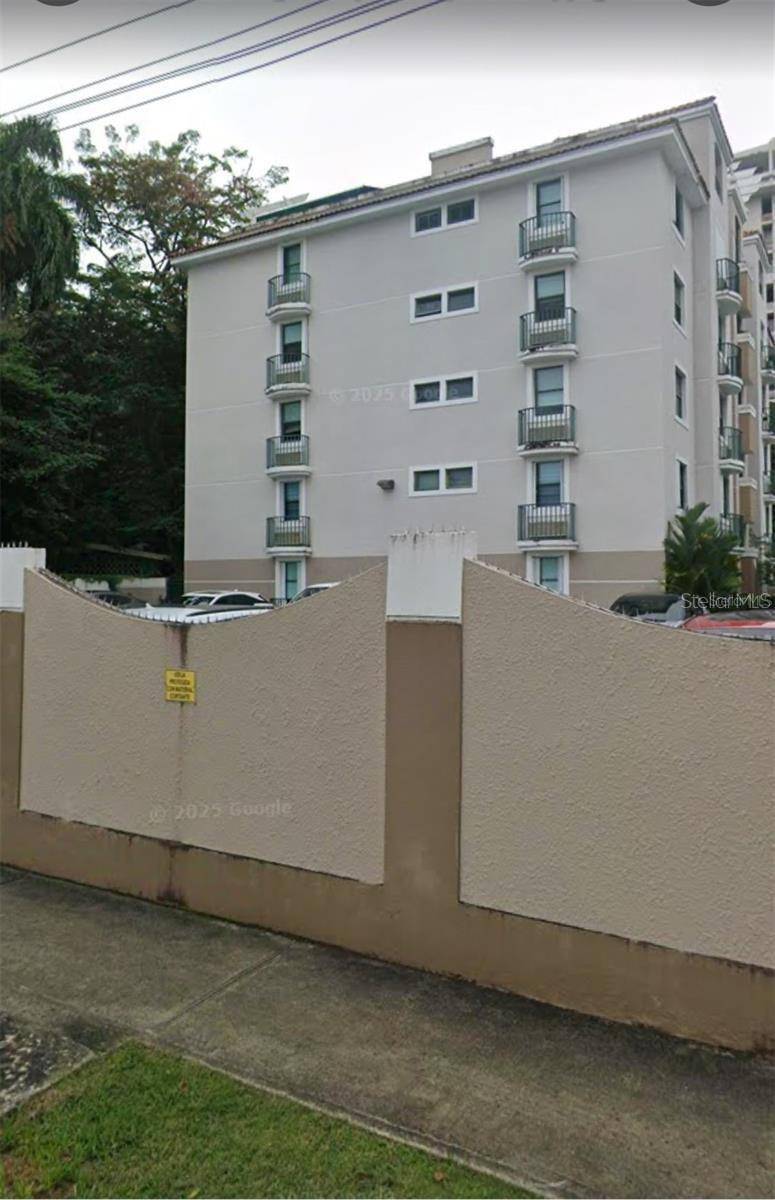 San Juan, PR 00920,968 PALM CIRCLE #402 A