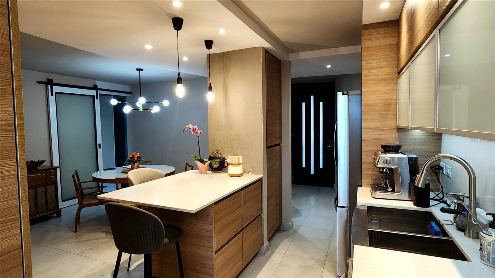 Bayamon, PR 00956,Apt. 1305 CHALETS DE ROYAL PALM