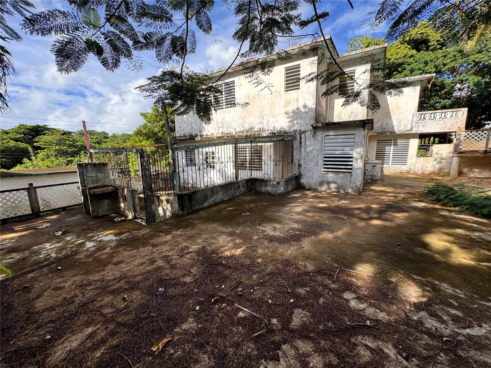 Vieques, PR 00765,P24OOD5 KM 1.4 INT RD 997 PUERTO FERRO