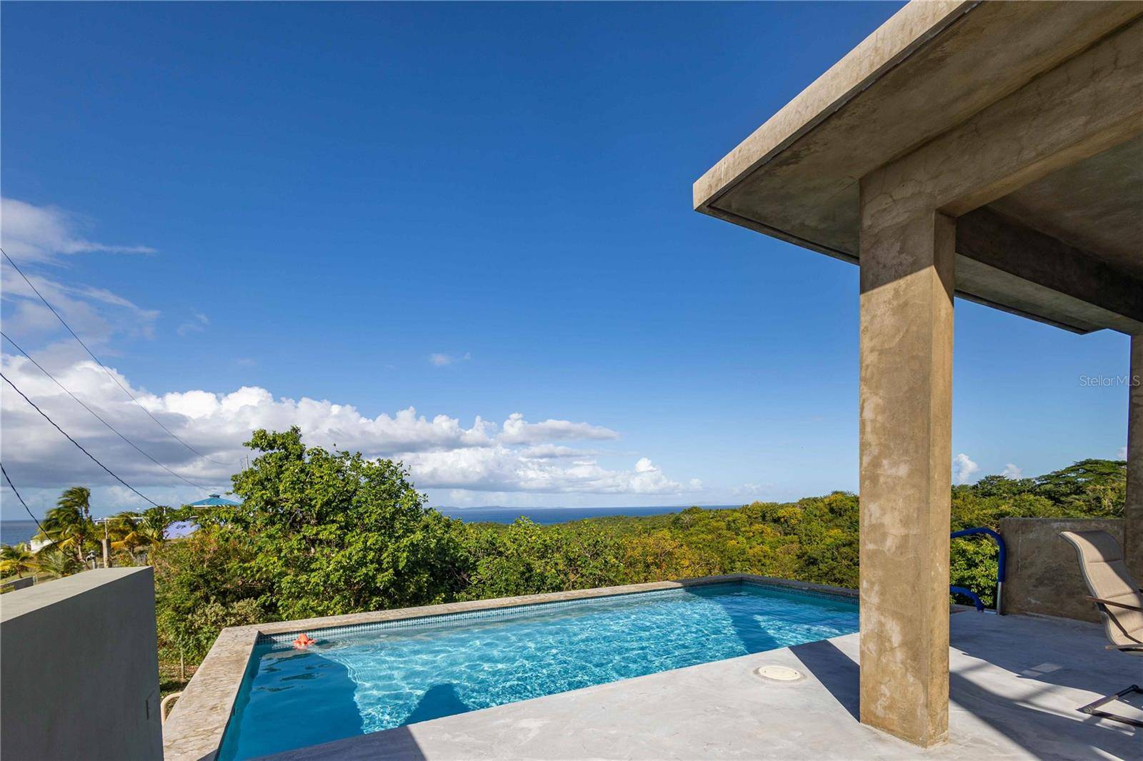 Vieques, PR 00765,160 CALLE COLINA