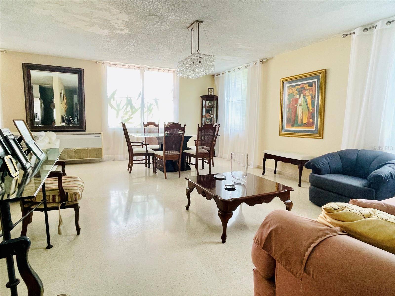 Guaynabo, PR 00966,Urb. Torrimar PASEO DE LA ALHAMBRA #1-16