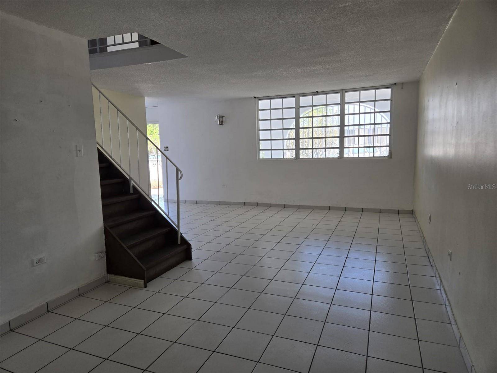 Toa Baja, PR 00949,H13 CALLE MIREYA OESTE