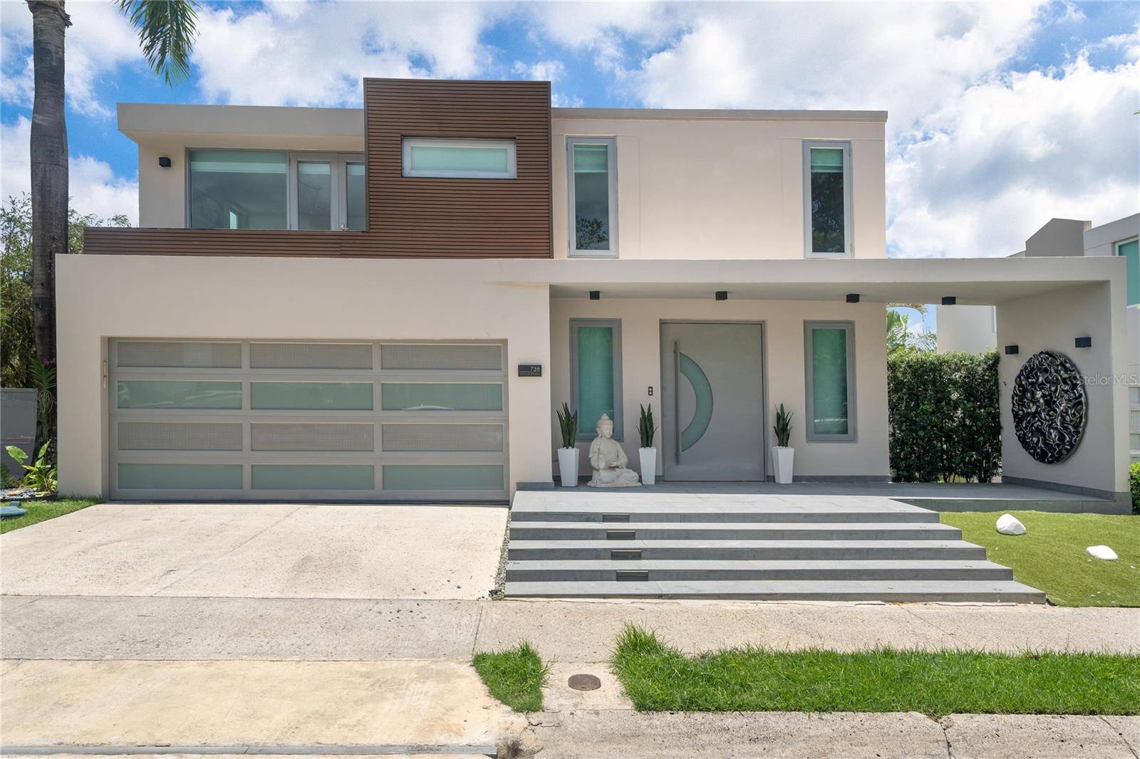 San Juan, PR 00926,738 JUNCAL #738