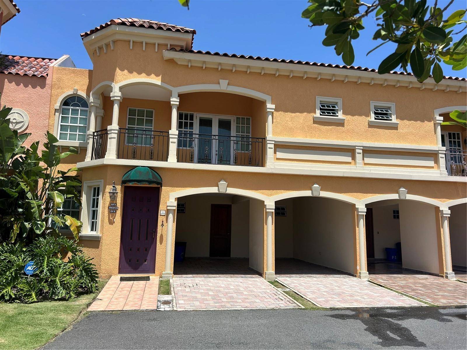 Dorado, PR 00646,F-4 BRIGHTON COUNTRY CLUB