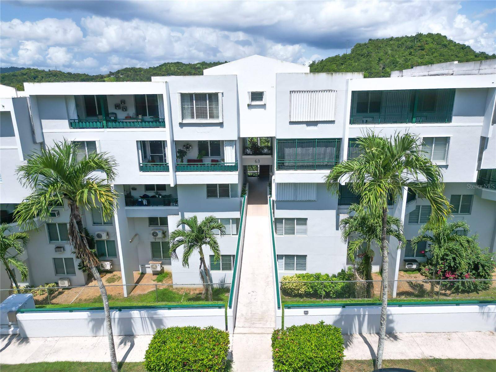 Trujillo Alto, PR 00976,350 VIA AVENTURA #6306
