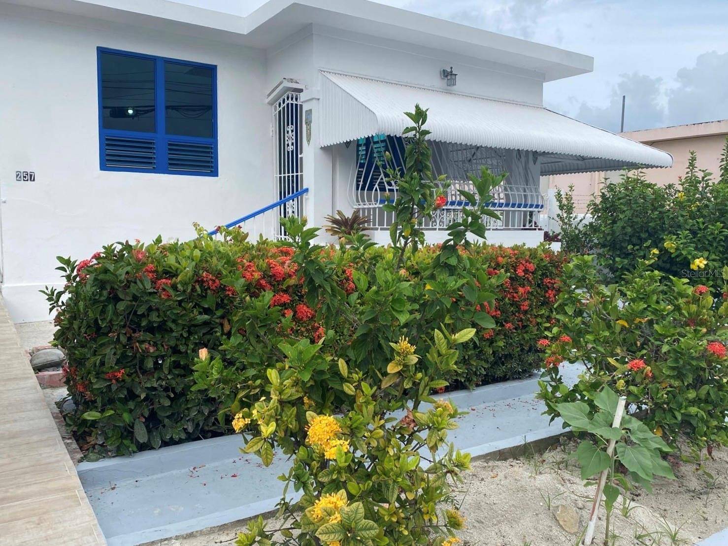 Fajardo, PR 00738,257 AVE. GENERAL VALERO PR 194