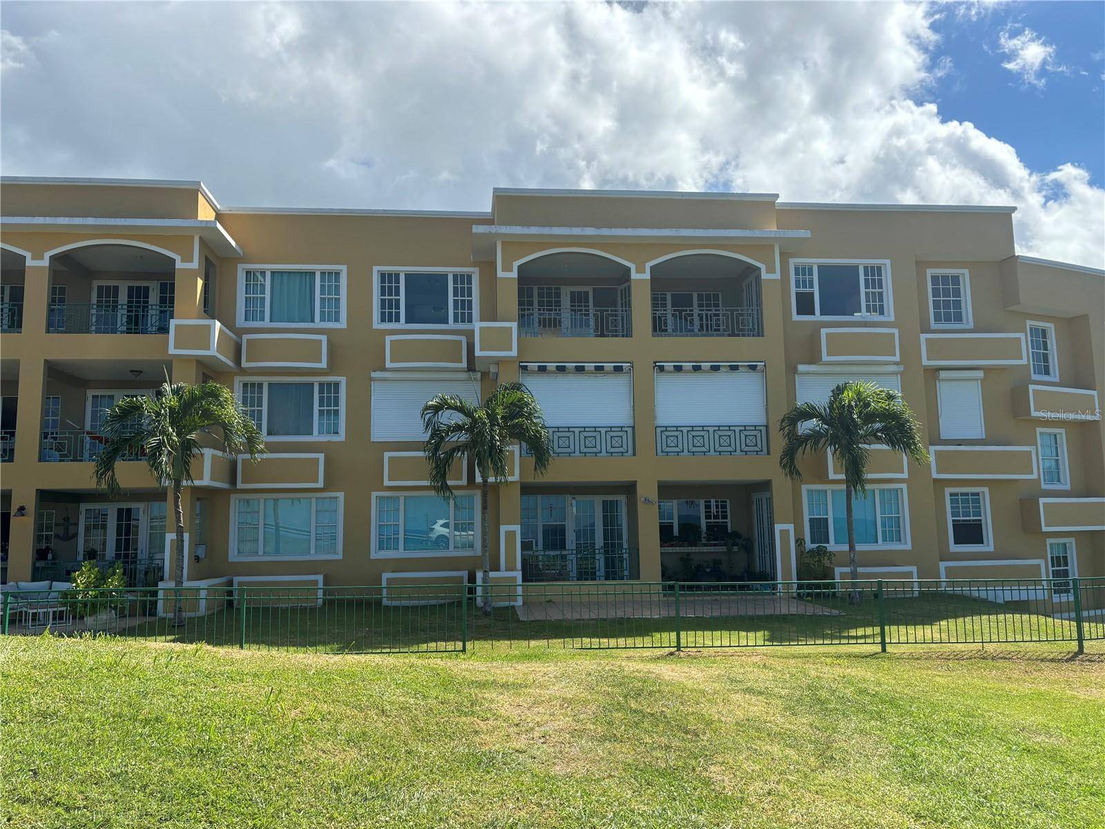 Rio Grande, PR 00745,1 CAMINO COSTAL REAL #401A