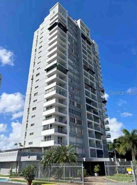San Juan, PR 00920,552 CALLE AUSTRAL #402